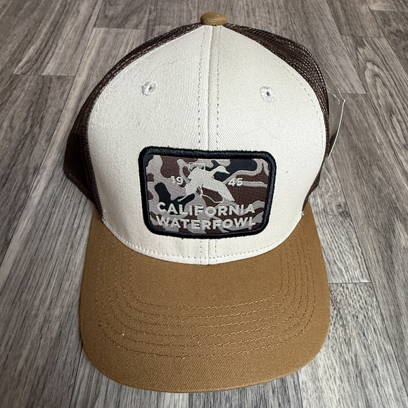 California Waterfowl Trucker Hat Camo Patch Mesh Back Brown White Outdoor Cap 19 - Picture 1 of 4